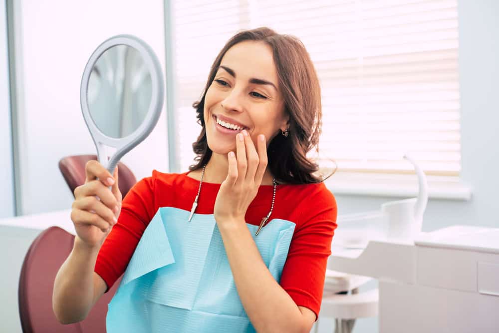 Immediate vs. Traditional Dental Implants: Which Option is Right for You?